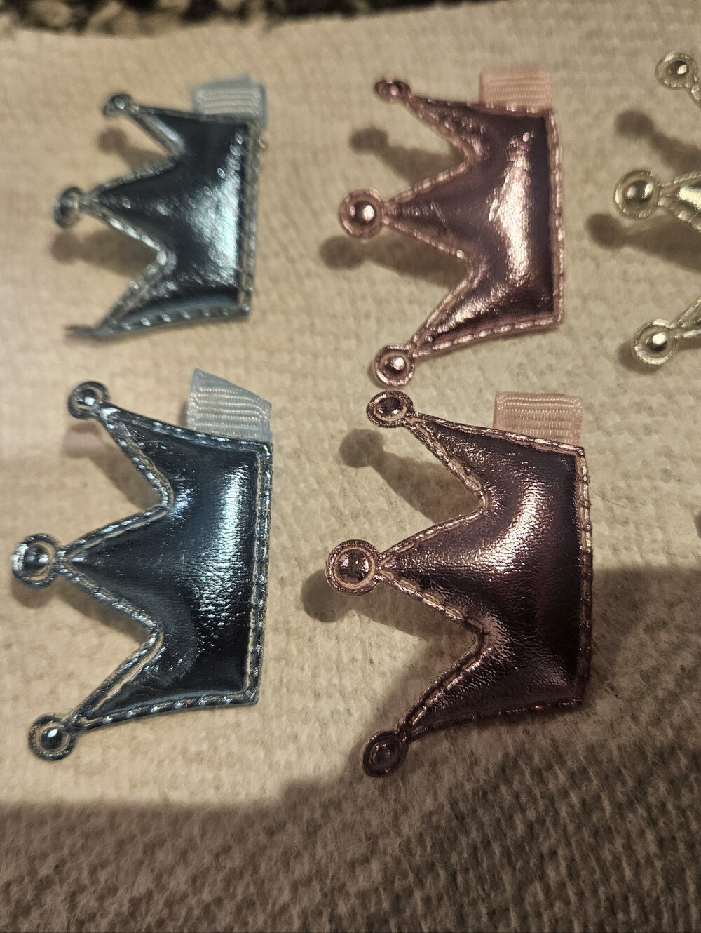 Mini Crown Hair Clips Set Of Ten - Picture 4 of 6